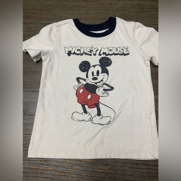 Lot of 2 boys t shirts size 3T
Disney and Cat n Jack brands - Picture 2 of 8